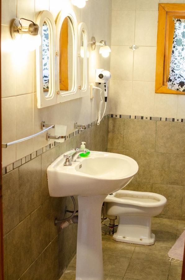 Hospedaje Amilcar Esquel Buitenkant foto